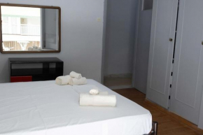 Cozy apartment near metro/train/bus/taxi station., Athen